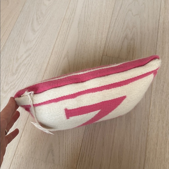 Jonathan Adler Pink “Z” Z Letter Pillow 100% Alpaca - Picture 5 of 6